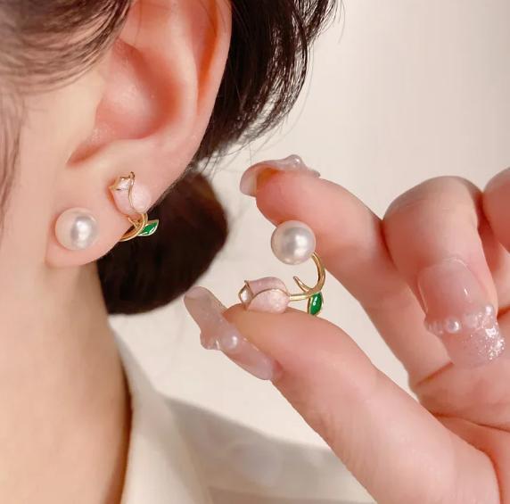 Women's Retro Gold Tulip Earrings Necklace